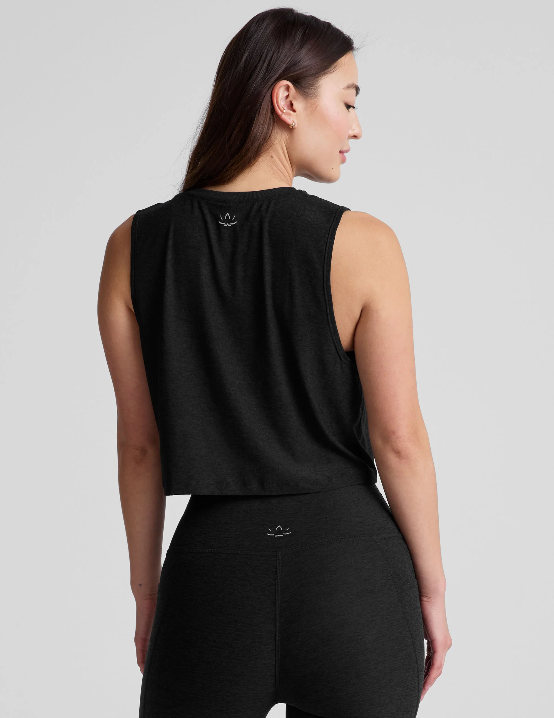 Featherweight Minimal Cropped Tank - Onhollan