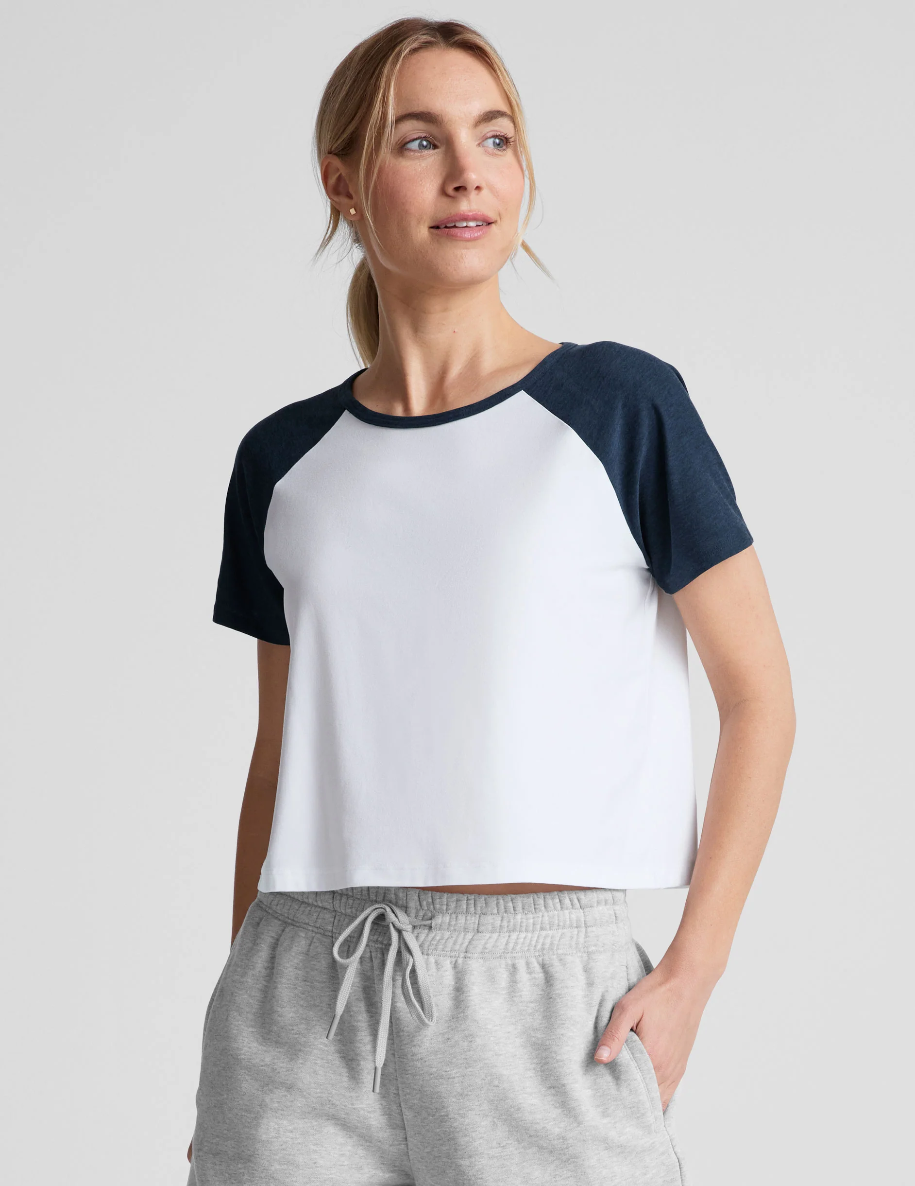 Featherweight Colorblock Tee - Onhollan
