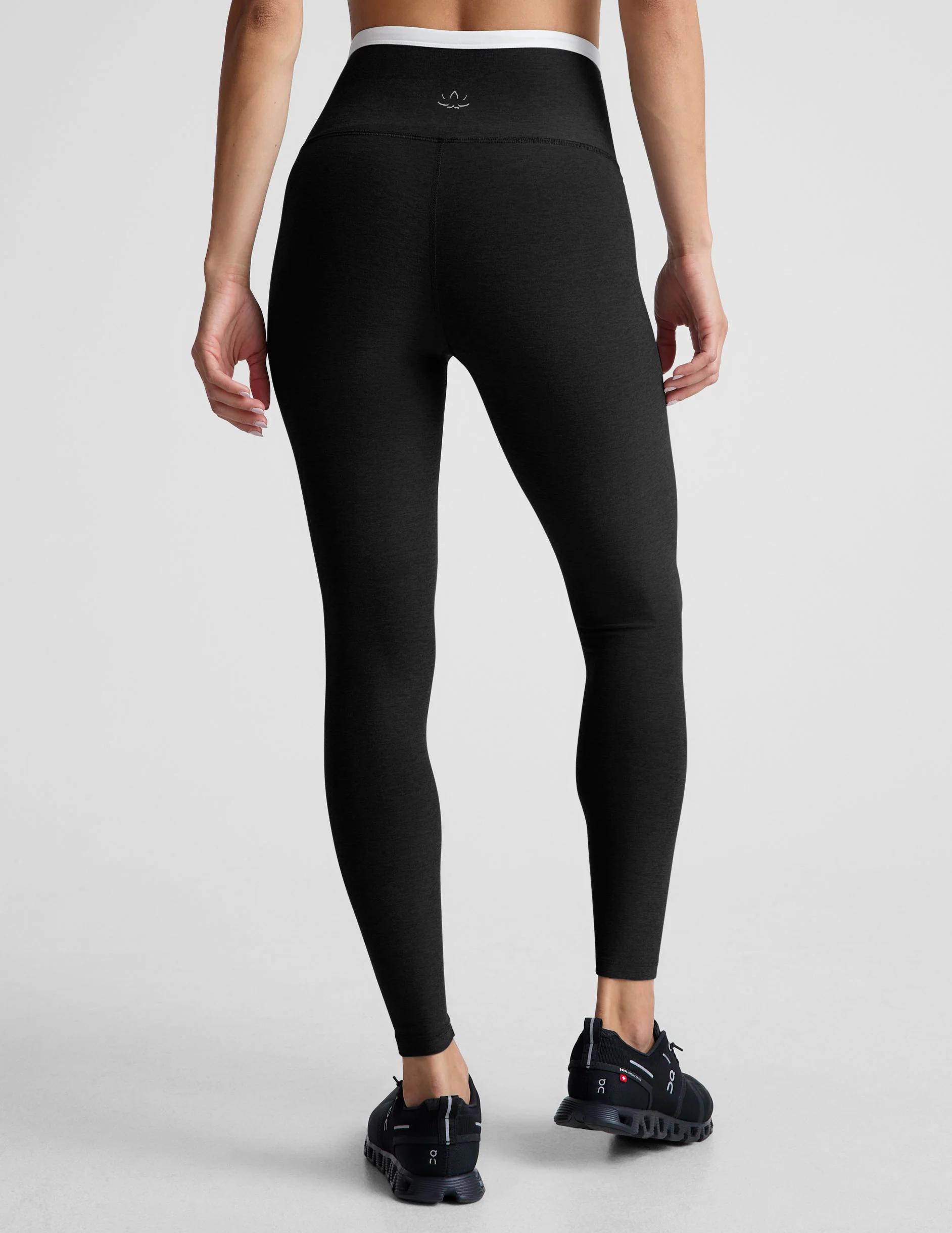 Spacedye Outlines High Waisted Midi Legging - Onhollan
