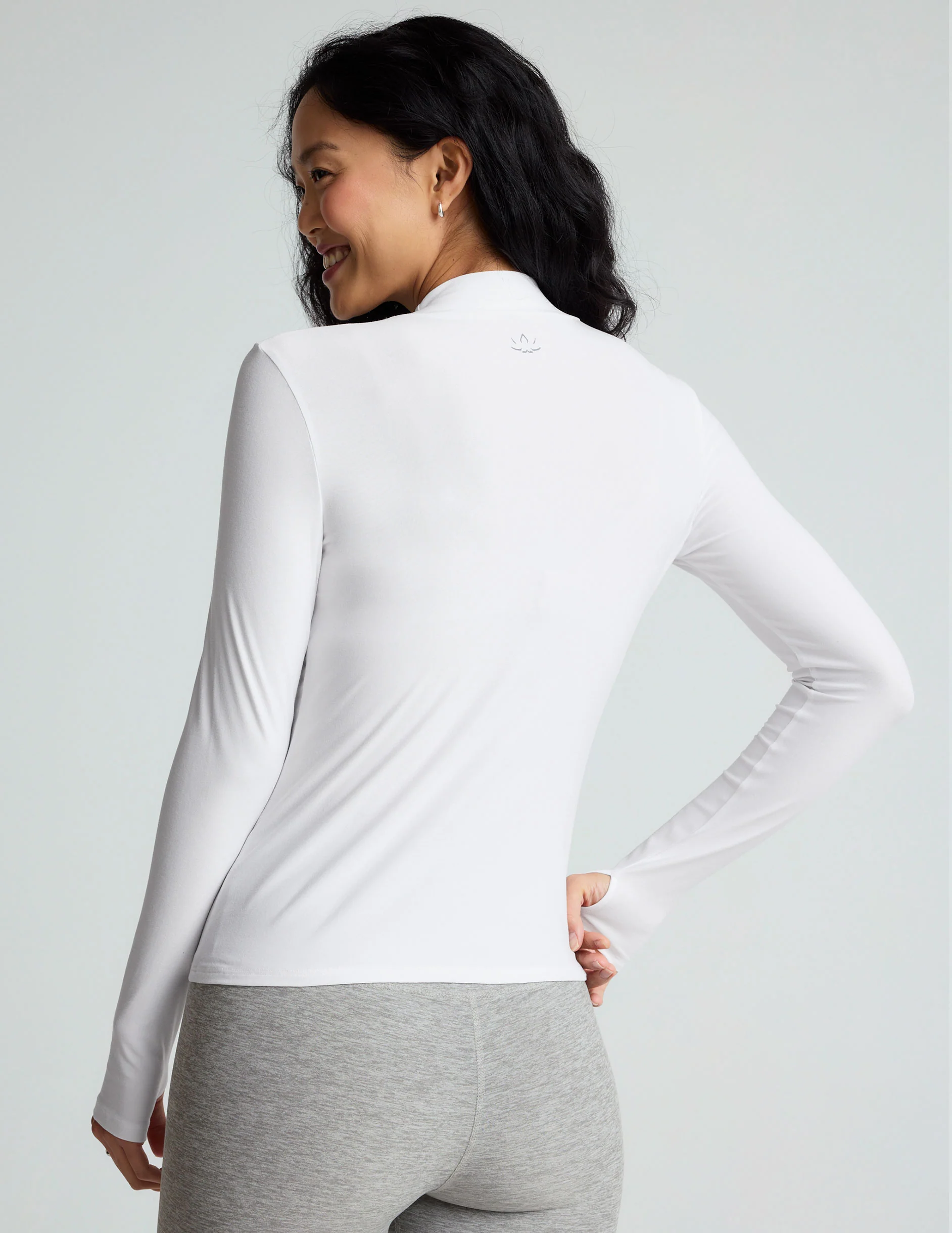 Featherweight Moving On Pullover - Onhollan