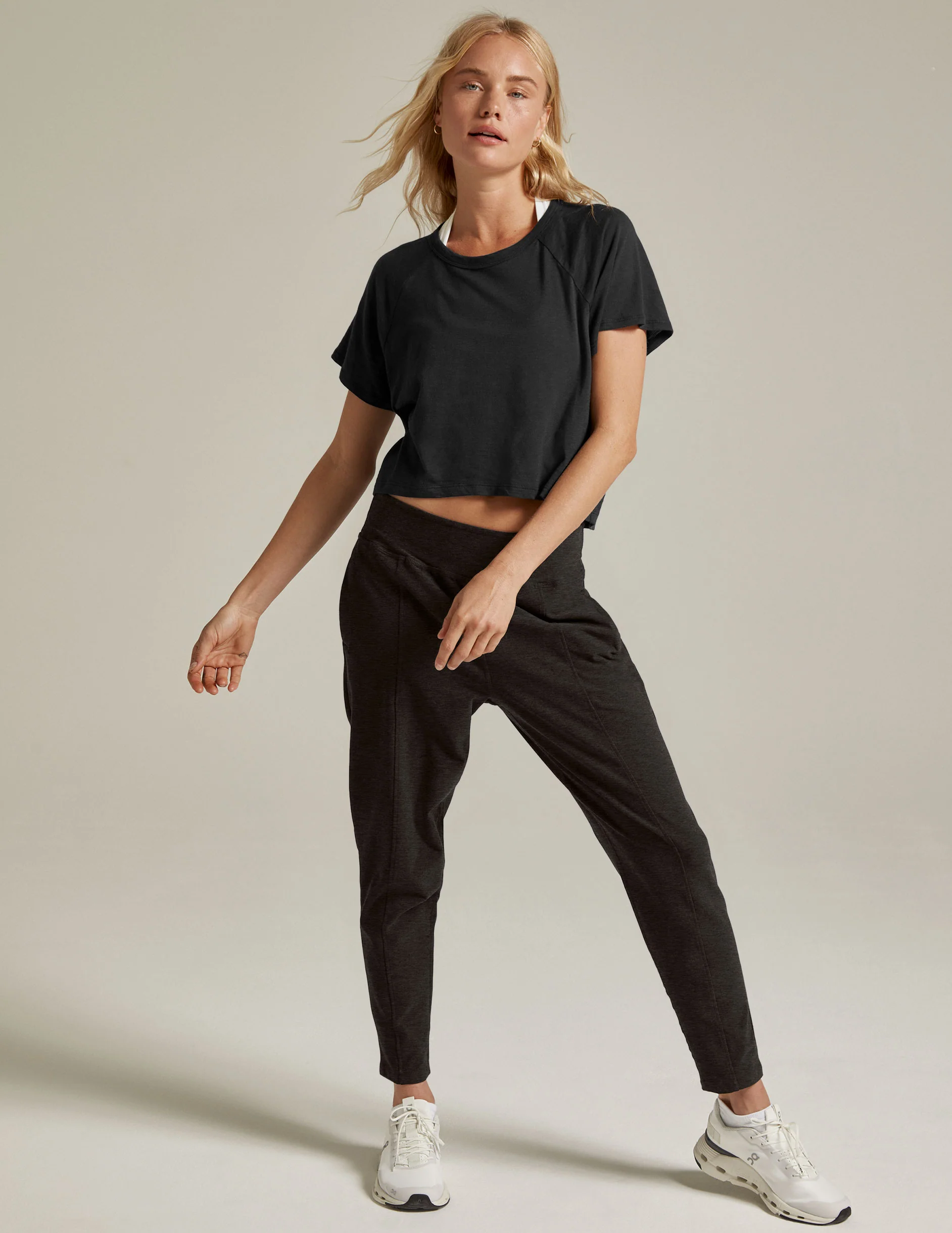 Signature High Low Cropped Tee - Onhollan