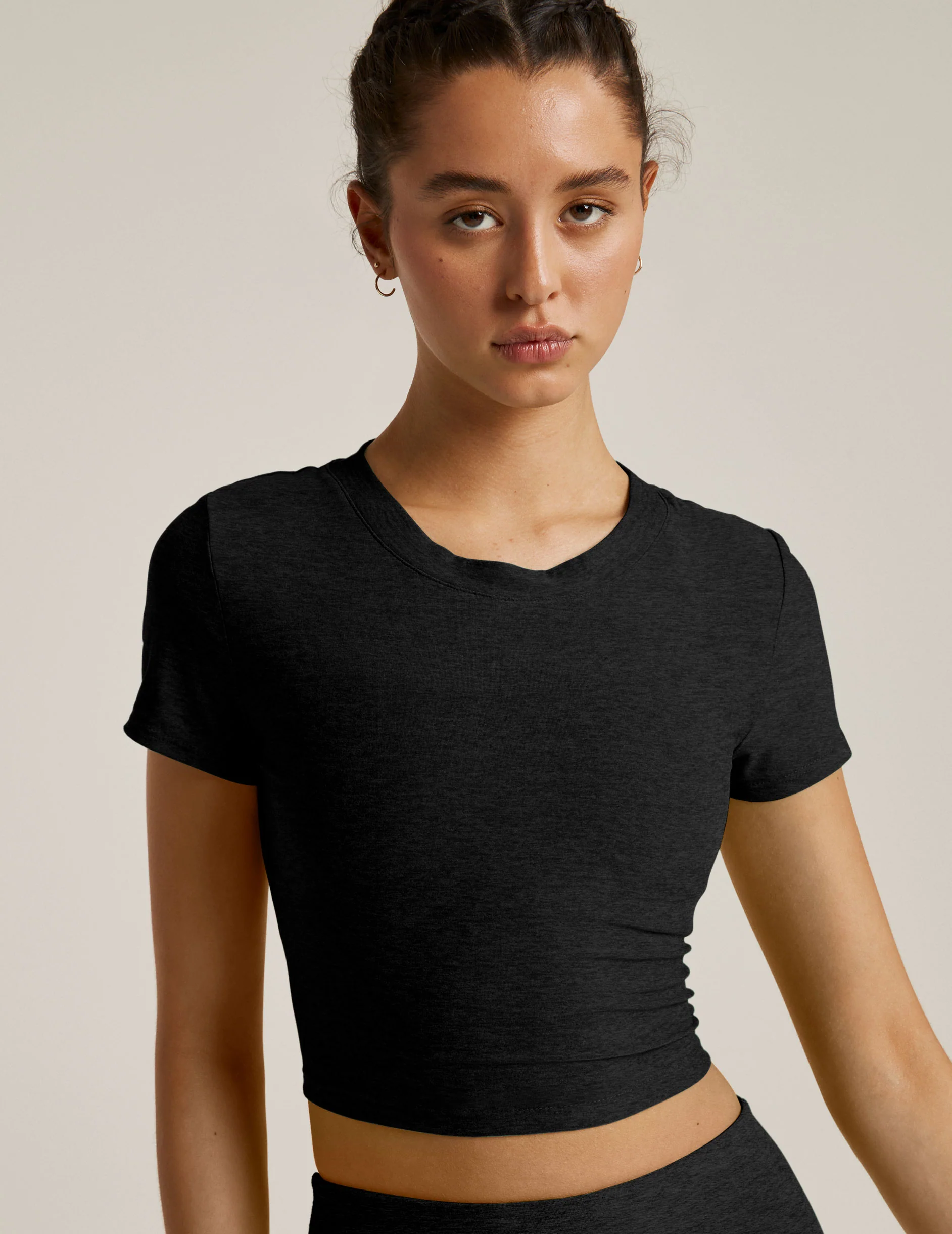 Featherweight Perspective Cropped Tee - Onhollan