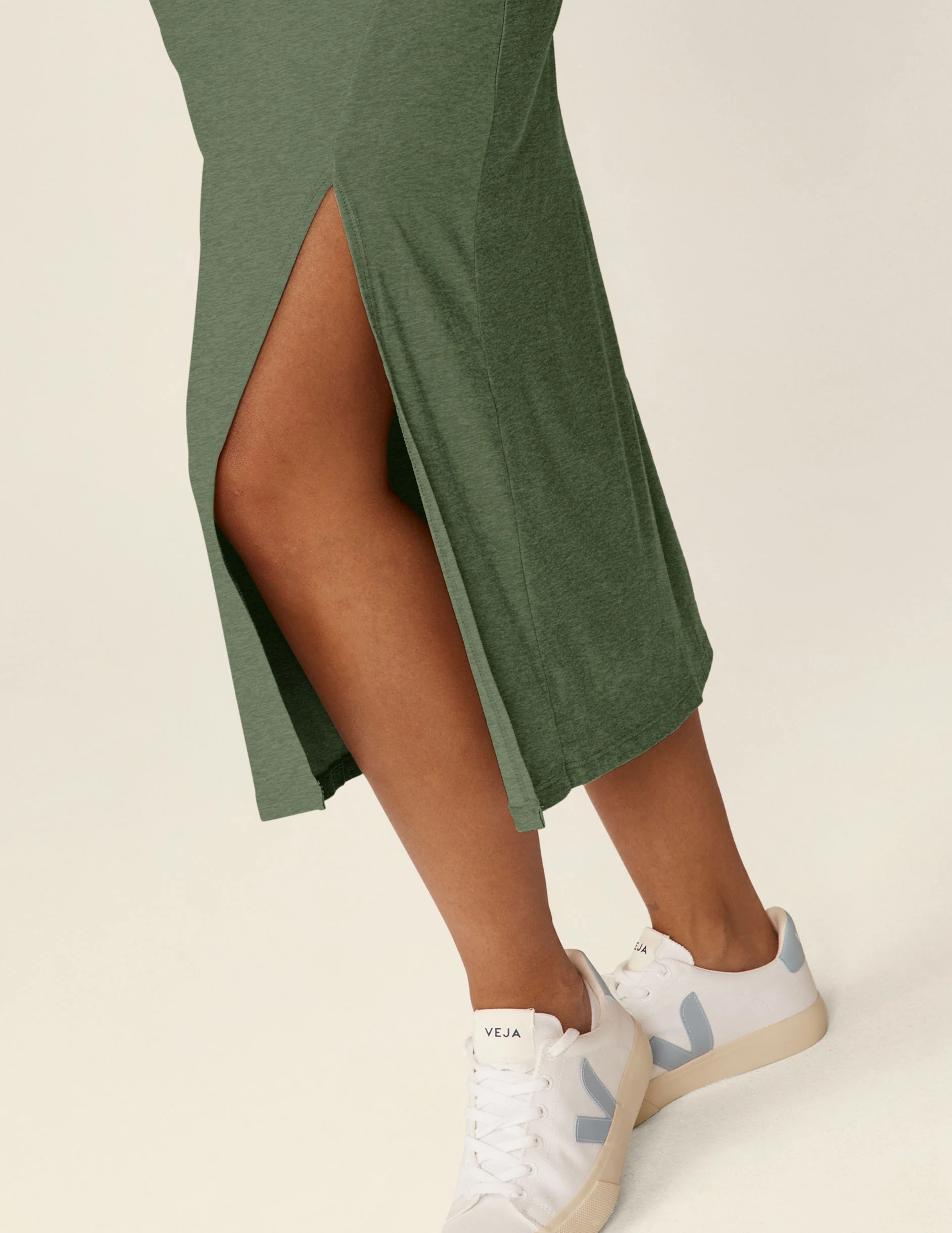 Featherweight Getaway Dress - Onhollan